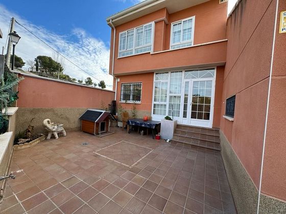 Foto 1 de Venta de casa en Morata de Tajuña de 3 habitaciones con terraza y piscina