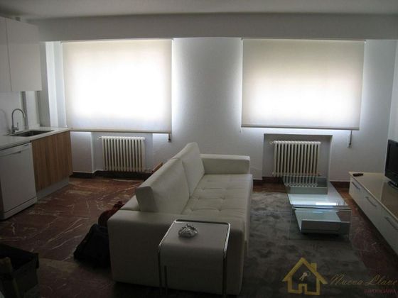 Foto 1 de Alquiler de piso en Recatelo - O Carme de 1 habitación con garaje y calefacción