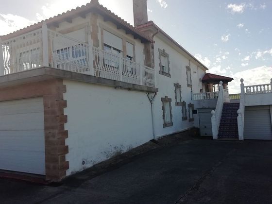 Foto 2 de Xalet en venda a Boo de 4 habitacions amb terrassa i garatge