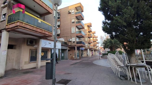 Foto 2 de Local en venda a avenida Doctor Mendiguchía Carriche de 418 m²
