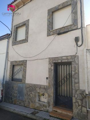 Foto 1 de Casa en venda a calle De la Soledad de 4 habitacions amb terrassa