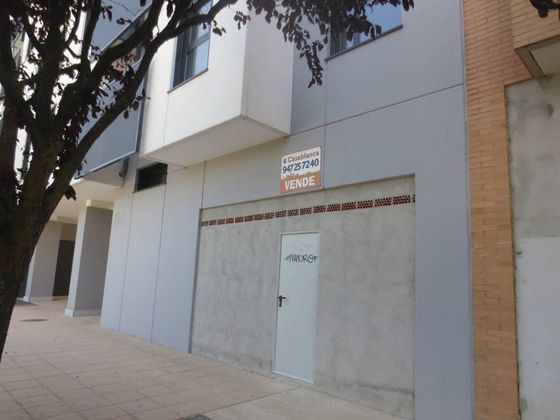 Foto 2 de Local en venda a avenida De Castilla y León de 93 m²