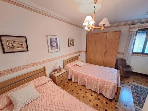 Foto 2 de Casa en venda a Fuentecillas - Universidades de 3 habitacions amb calefacció