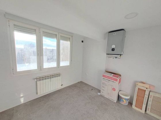 Foto 2 de Pis en venda a Gamonal de 2 habitacions amb terrassa i calefacció