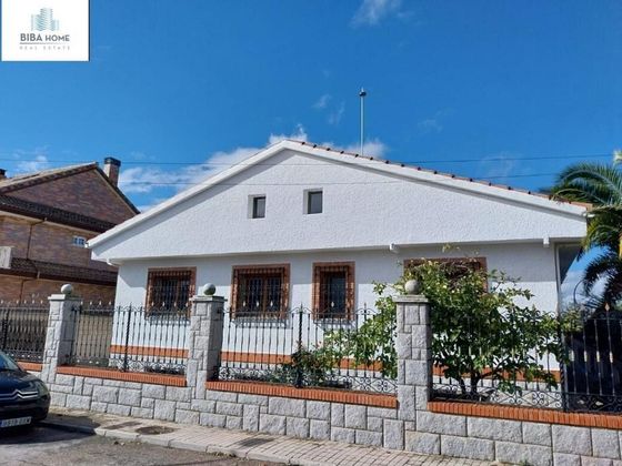 Foto 1 de Casa en venda a Fuente el Saz de Jarama de 5 habitacions amb terrassa i garatge