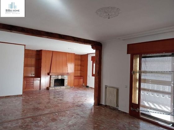Foto 2 de Casa en venda a Fuente el Saz de Jarama de 5 habitacions amb terrassa i garatge