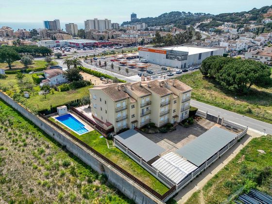 Foto 2 de Pis en venda a Torre Valentina-Mas Vilar de La Mutxada-Treumal de 3 habitacions amb terrassa i piscina