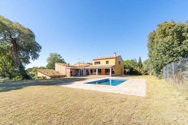 Foto 1 de Casa rural en venda a Garrigàs de 4 habitacions amb piscina i garatge