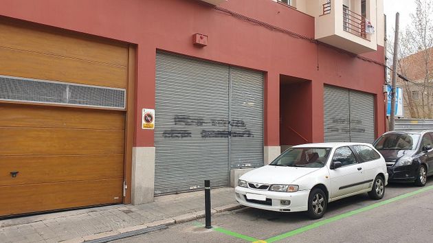 Foto 2 de Local en venda a calle De Pere III de 395 m²