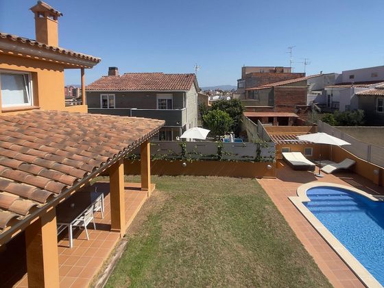 Foto 1 de Casa en venda a Vilafant de 6 habitacions amb terrassa i piscina