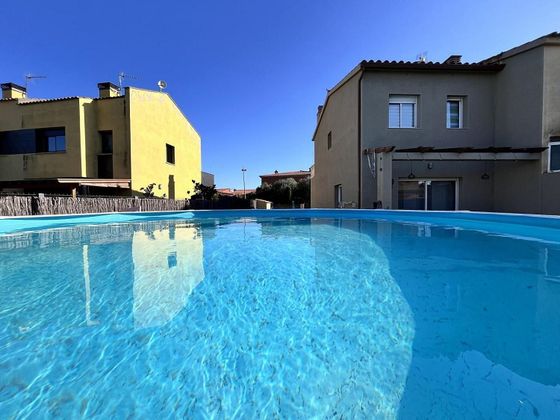 Foto 2 de Casa en venda a Torroella de Fluvià de 3 habitacions amb terrassa i piscina