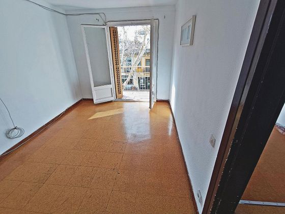 Foto 2 de Venta de piso en paseo De Fabra i Puig de 3 habitaciones con balcón y ascensor