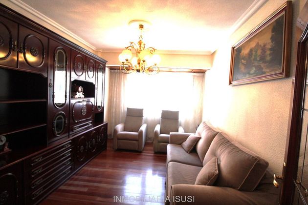 Foto 1 de Piso en venta en Santurtzi de 2 habitaciones con balcón y ascensor