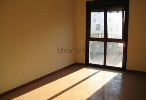 Foto 1 de Pis en venda a La Calzada de 2 habitacions amb garatge i calefacció