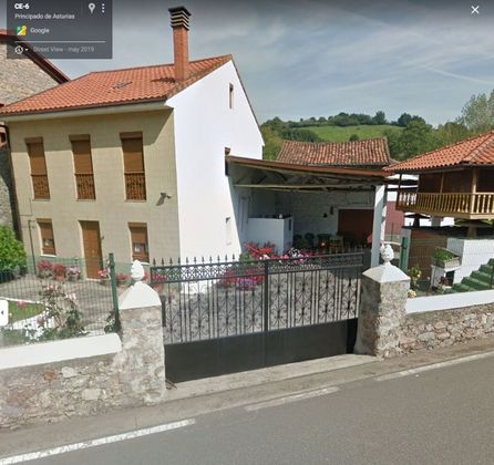 Foto 1 de Venta de casa en calle El Riego Pervera de 5 habitaciones con garaje y jardín