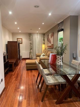 Foto 1 de Alquiler de piso en Centro - Gijón de 3 habitaciones con garaje y muebles