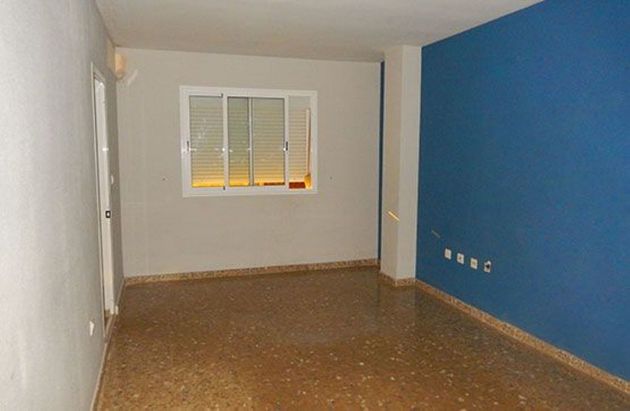 Foto 2 de Piso en venta en Zona Hispanidad-Vivar Téllez de 2 habitaciones con terraza y calefacción