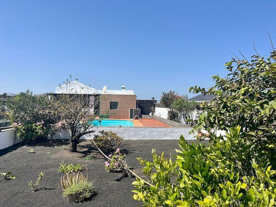 Foto 2 de Venta de casa en Conil - Vega del Tegoyo de 4 habitaciones con terraza y piscina