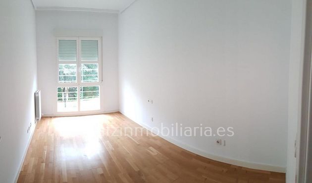 Foto 2 de Piso en venta en Balmaseda de 3 habitaciones con terraza y garaje