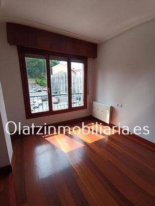 Foto 2 de Pis en venda a Balmaseda de 3 habitacions amb garatge i balcó
