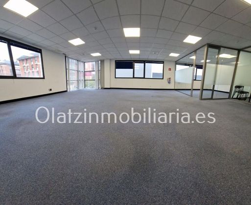 Foto 1 de Alquiler de oficina en Zona Lamiako - Pinueta con garaje y aire acondicionado
