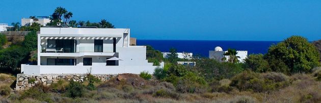 Foto 2 de Chalet en venta en Urb. El Palmeral de 4 habitaciones con terraza y piscina