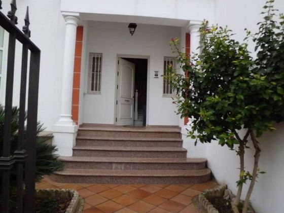 Foto 1 de Venta de casa en Prado del Rey de 5 habitaciones con terraza y garaje
