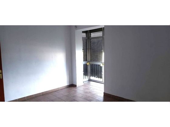 Foto 2 de Pis en venda a El Juncal - Vallealto de 3 habitacions amb terrassa