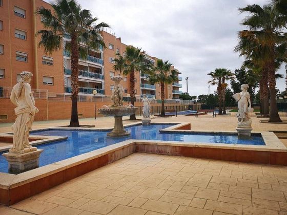 Foto 2 de Piso en venta en Migjorn de 4 habitaciones con terraza y piscina