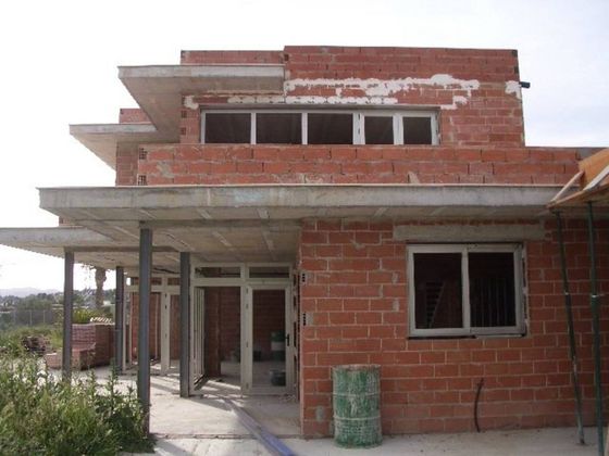 Foto 1 de Xalet en venda a Benigánim de 4 habitacions amb terrassa i garatge