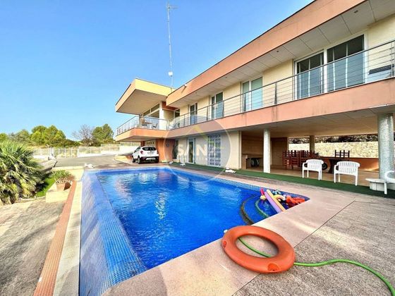 Foto 1 de Chalet en venta en Benigánim de 4 habitaciones con terraza y piscina
