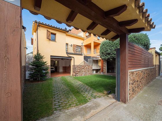 Foto 1 de Casa en venda a Estadi-Horta Vermella-Santa Anna de 5 habitacions i 247 m²