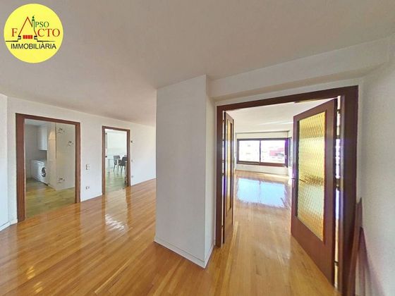 Foto 2 de Pis en venda a Eixample Nord – La Devesa de 6 habitacions amb terrassa i garatge