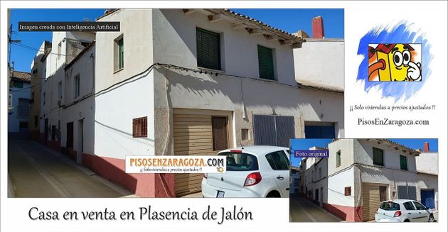 Foto 1 de Casa adossada en venda a calle La Luna de 4 habitacions amb garatge i calefacció