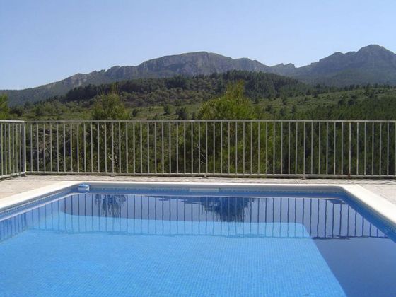 Foto 2 de Chalet en venta en Pratdip de 4 habitaciones con terraza y piscina