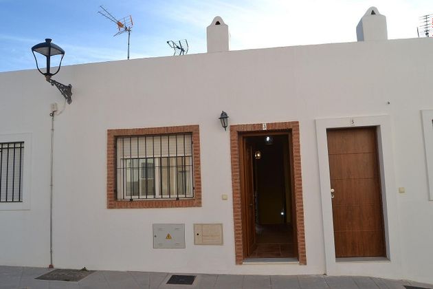 Foto 1 de Casa en venda a calle Sierra de Enix de 2 habitacions amb terrassa i balcó