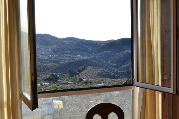 Foto 2 de Casa en venda a calle Sierra de Enix de 2 habitacions amb terrassa i balcó