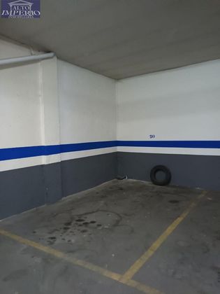 Foto 2 de Garaje en alquiler en Camino de Ronda - Rosaleda de 102 m²