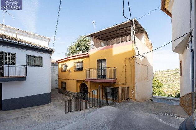Foto 2 de Casa en venda a Cogollos de la Vega de 6 habitacions amb terrassa i balcó