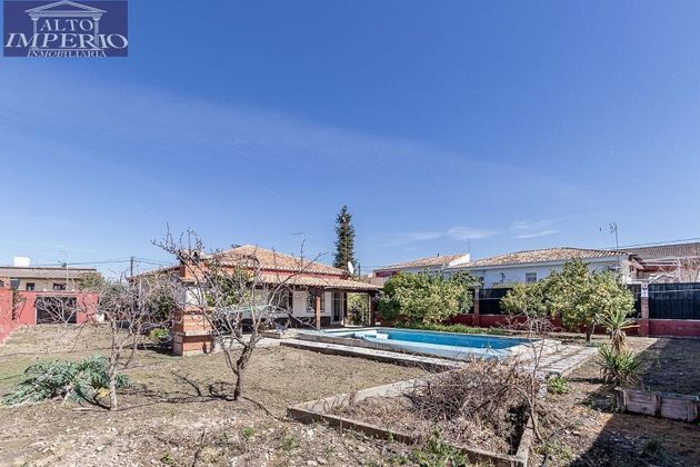 Foto 2 de Chalet en venta en Parque de la Ermita - Parque de San Roque de 5 habitaciones con terraza y piscina