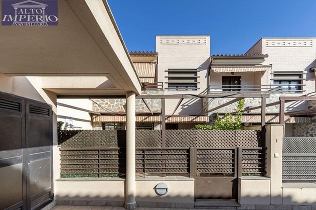 Foto 2 de Casa en venda a Angustias - Chana - Encina de 4 habitacions amb piscina i garatge