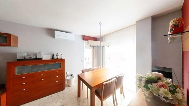 Foto 2 de Pis en venda a Centre - Castellar del Vallès de 4 habitacions amb garatge i balcó