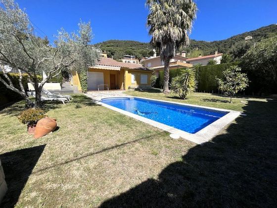 Foto 1 de Casa en venda a Urbanitzacions del nord de 3 habitacions amb piscina i garatge