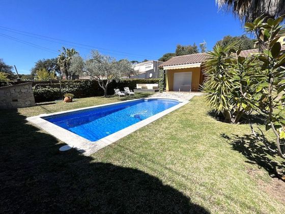 Foto 2 de Casa en venda a Urbanitzacions del nord de 3 habitacions amb piscina i garatge