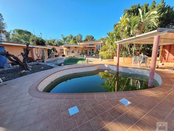 Foto 1 de Chalet en venta en Alberic de 4 habitaciones con terraza y piscina