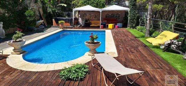 Foto 2 de Venta de chalet en Godelleta de 4 habitaciones con piscina y garaje