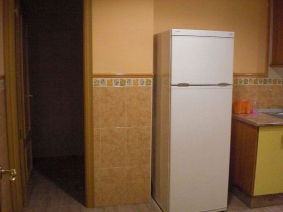 Foto 2 de Pis en venda a Roda (La) de 3 habitacions amb garatge i calefacció