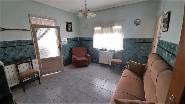 Foto 1 de Casa en venda a Roda (La) de 3 habitacions amb garatge i calefacció