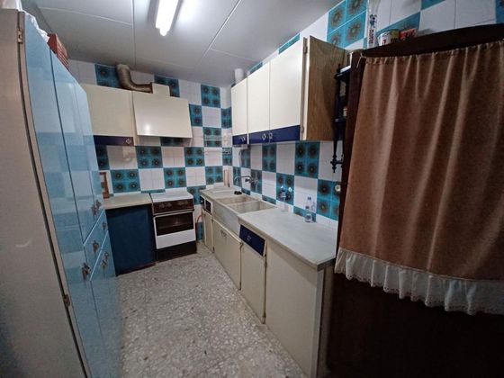 Foto 2 de Casa en venda a Tarazona de la Mancha de 3 habitacions amb garatge