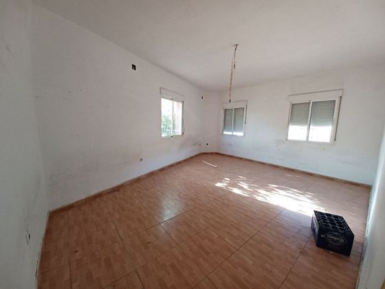 Foto 2 de Casa en venda a Minaya de 6 habitacions amb garatge